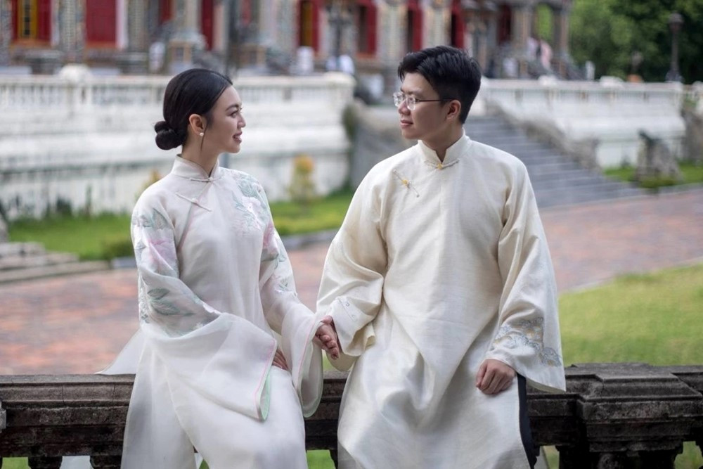 'Mối lương duyên' của hai gia tộc quyền thế ở Việt Nam: Ái nữ gia tộc nghìn tỷ nên duyên với con trai ông chủ Saigon Square - ảnh 1