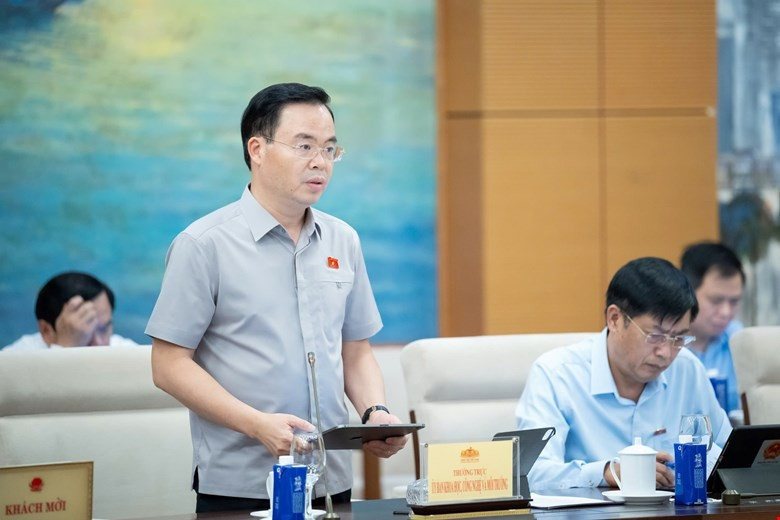 Phó Chủ nhiệm Ủy ban KHCN&MT Trần Văn Khải. 1610xd4.jpg