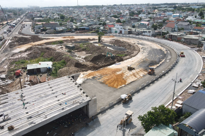 Cao tốc 18.000 tỷ kết nối Đông Nam Bộ nguy cơ lỡ hẹn thông xe- Ảnh 1.