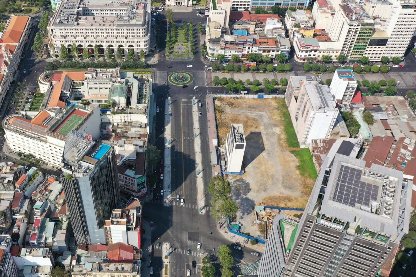 TP. HCM chốt hướng xử lý khu 'tam giác vàng' bỏ hoang từng là trung tâm mua sắm sầm uất nhất Sài Gòn- Ảnh 1.