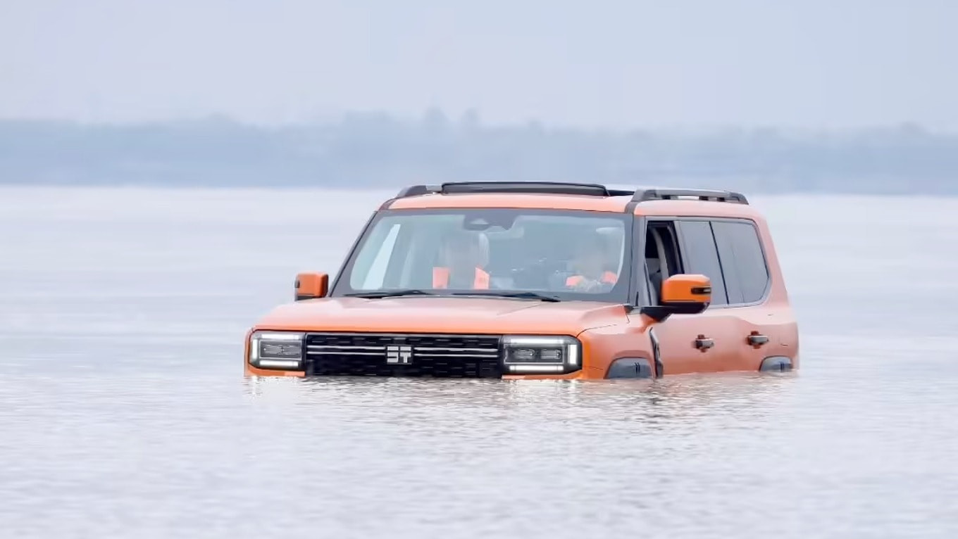 jetour-zongheng-g700chery-vuot-song-duong-tu-1.jpg