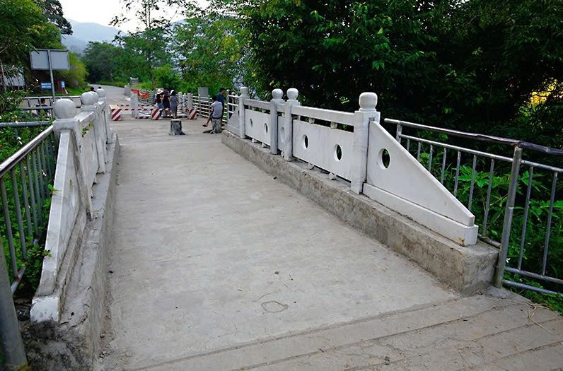 Độc đáo cây cầu ngắn nhất Việt Nam: Chỉ dài 1m nhưng là nhịp nối quan trọng giữa 2 quốc gia- Ảnh 2. Độc đáo cây cầu ngắn nhất Việt Nam: Chỉ dài 1m nhưng là nhịp nối quan trọng giữa 2 quốc gia- Ảnh 2.