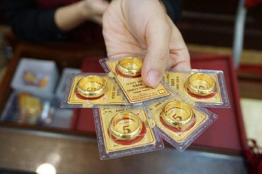 Giá vàng nhẫn quay đầu giảm nhưng có thương hiệu vẫn niêm yết cao hơn vàng miếng SJC. v2.jpeg