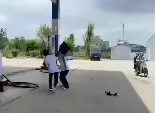 Thông tin mới nhất vụ nam sinh lớp 11 đâm chết bạn ở Thanh Hóa - ảnh 1