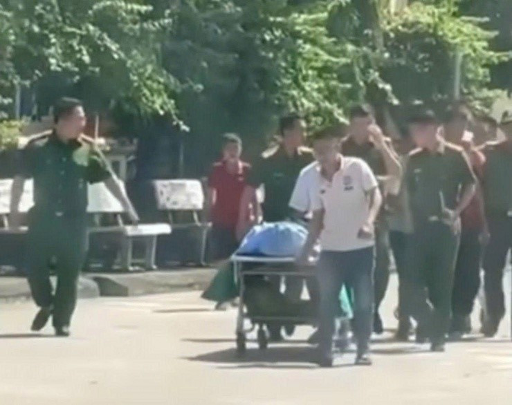 Thông tin mới nhất vụ nam sinh lớp 11 đâm chết bạn ở Thanh Hóa - ảnh 2