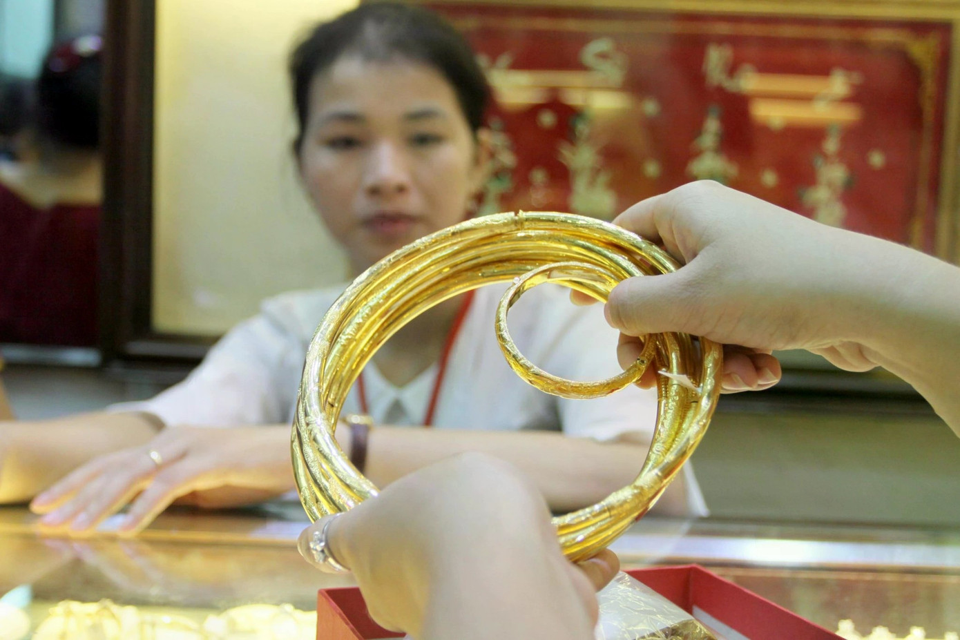 Giá vàng trong nước tăng mạnh trong 1 tuần qua. vv.jpg