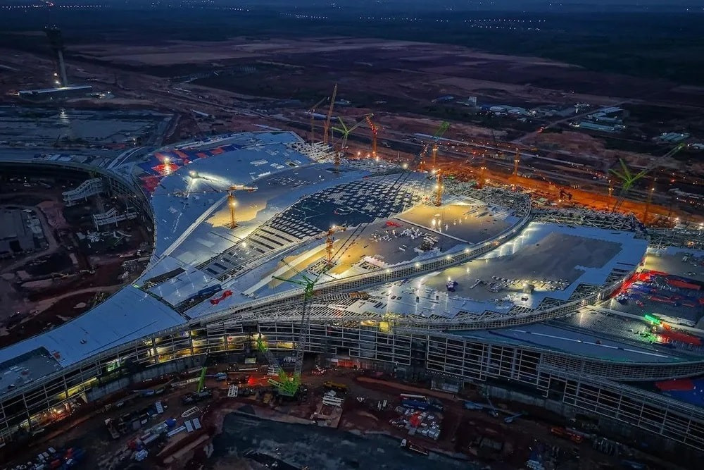 Siêu sân bay 16 tỷ USD lớn nhất Việt Nam chính thức hoàn thành 'đôi mắt thép'- Ảnh 2.