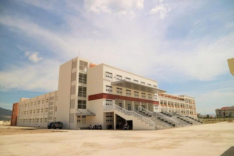 Ngôi trường miền Trung 2 lần đón cầu truyền hình Olympia: 'Lò đào tạo' nhân tài, mang tên nhà bác học lớn nhất Việt Nam thế kỷ XVIII - ảnh 3