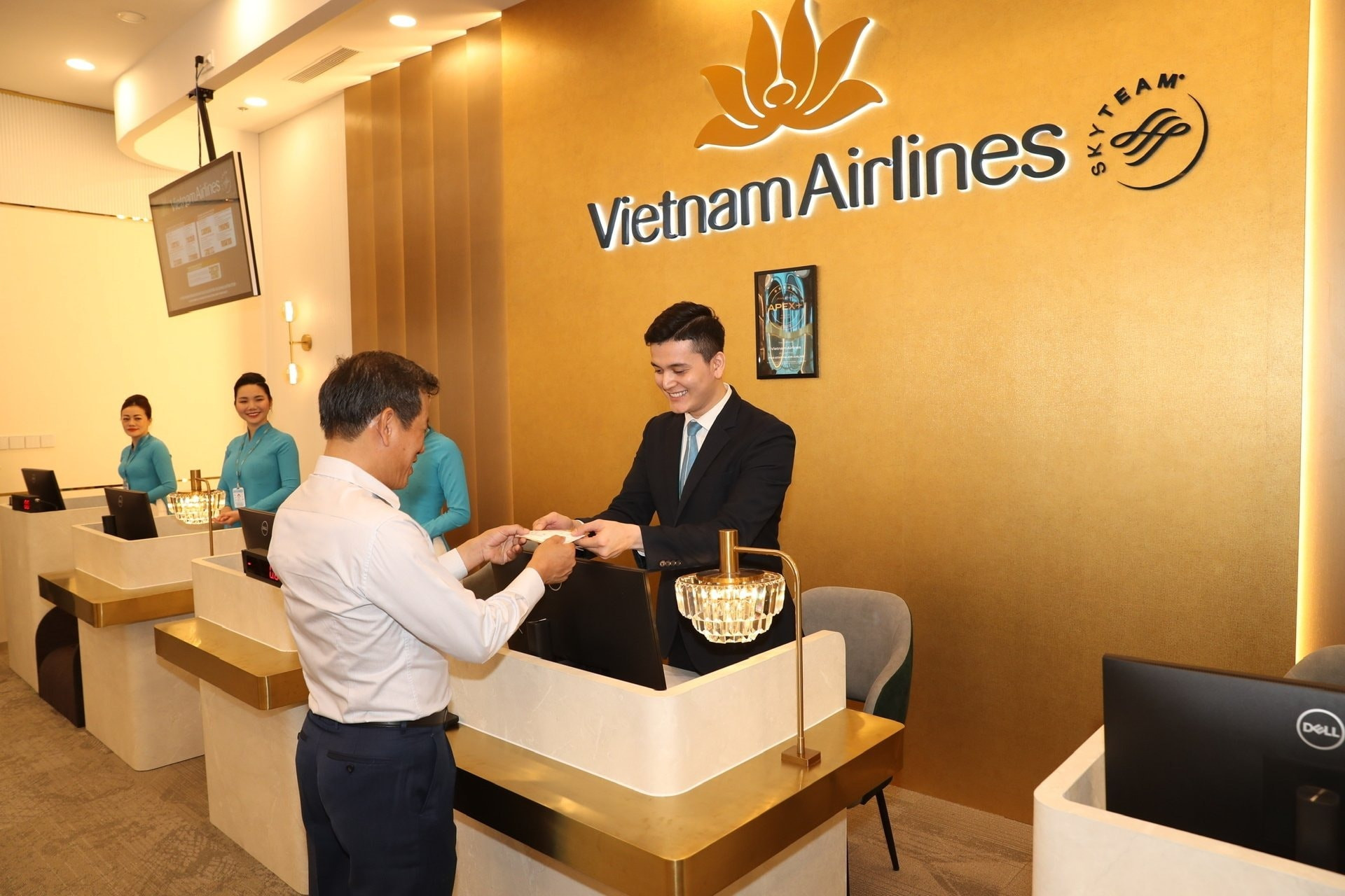 phong-khach-check-in-vietnam-airlines-2.jpg