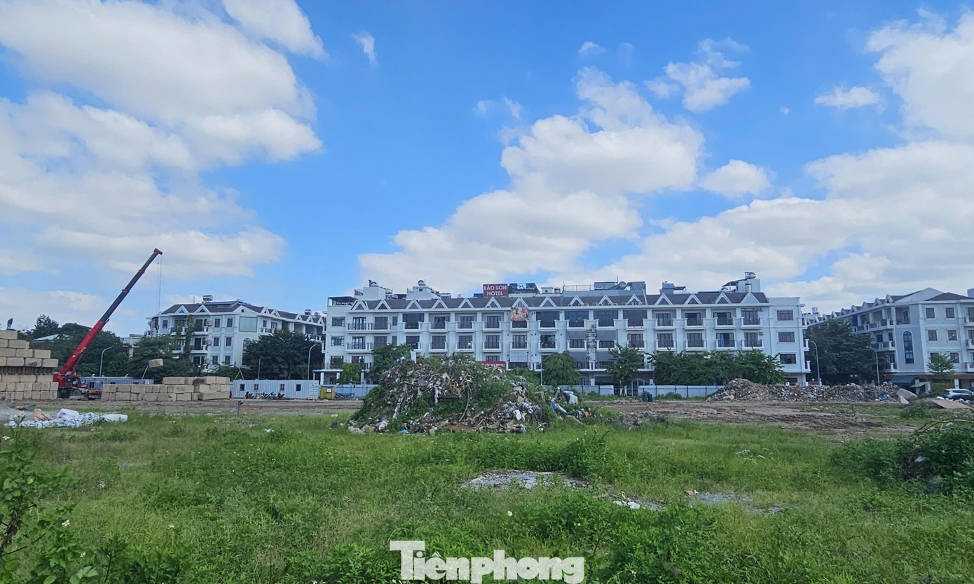 UBND TP Hà Nội giao Hacinco (đại diện liên danh nhà đầu tư) liên hệ với Sở Nông nghiệp và Môi trường Hà Nội để xác định giá đất cụ thể đối với gần 219 m2 đất để xây nhà ở thấp tầng. Đồng thời, liên hệ với các sở, ngành, đơn vị có liên quan để thực hiện thủ tục theo quy định... tp-khu-do-thi-moi-dai-kim9.jpg