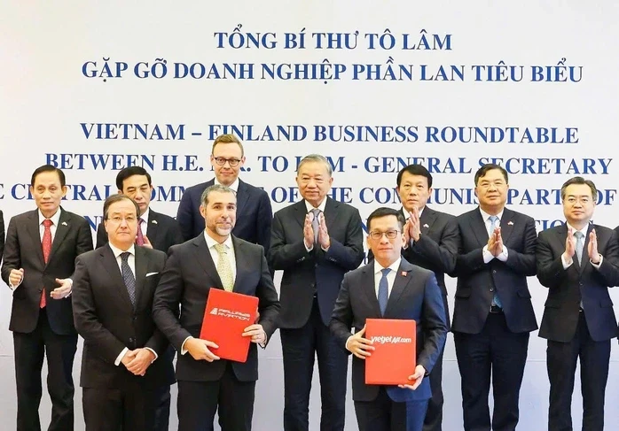 Vietjet (VJC) hợp tác với Airways Aviation tăng cường đào tạo nhân lực cho mạng bay toàn cầu