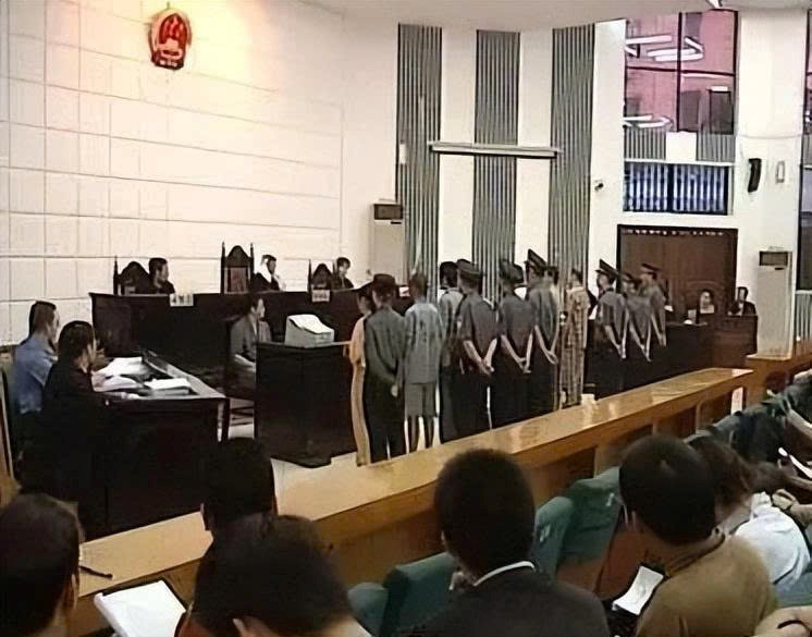 Tỷ phú bị đâm 14 nhát ngay trước cửa nhà, đám cưới biến thành đám tang gây chấn động giới kinh doanh - ảnh 1