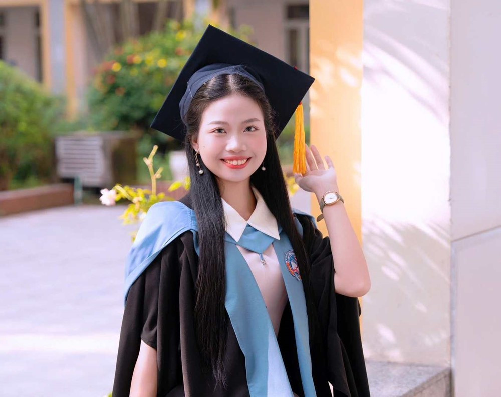 Tiến sĩ SN 2000 trẻ nhất Đại học Kinh tế Quốc dân: Thủ khoa xuất sắc Thủ đô, nhận học bổng từ quỹ của tỷ phú Phạm Nhật Vượng