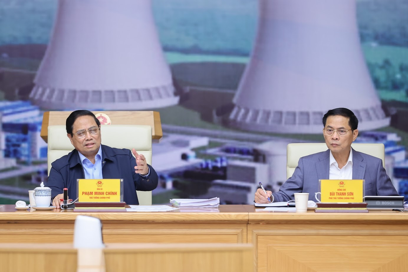 Thủ tướng yêu cầu tỉnh Khánh Hòa tập trung giải phóng mặt bằng và di dân. Ảnh: VGP 2210ttg2ccc.jpg