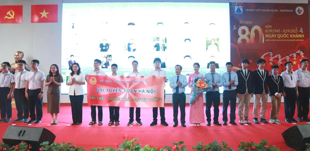 Ngôi trường có 9 HSG được ghi danh vào đội tuyển quốc gia: Diện tích gần 22.000m², là trường tư thục hot bậc nhất Hà Nội - ảnh 1