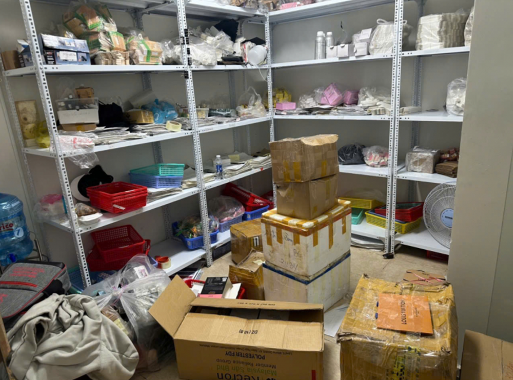 Khám xét, tịch thu gần 20.000 chai nước hoa mang nhãn Chanel, Gucci, Dior - ảnh 5