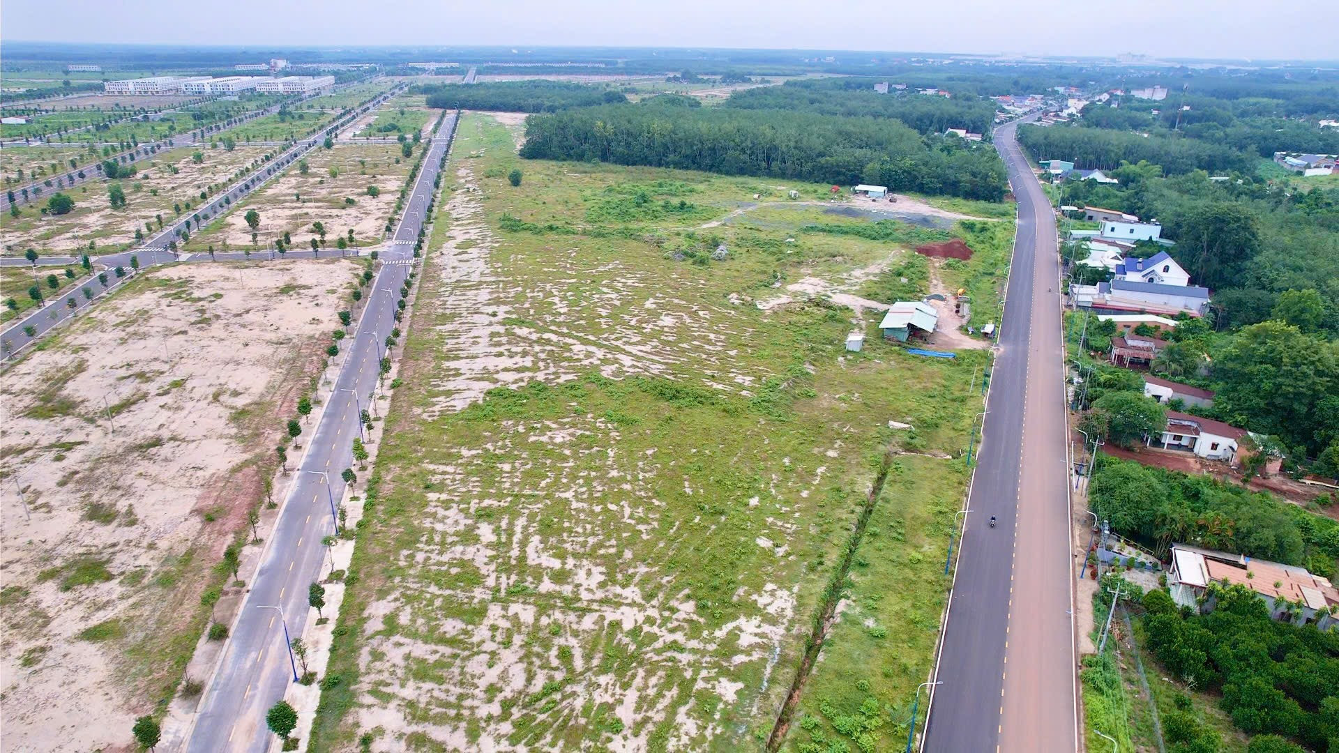 Tỉnh rộng nhất miền Nam quyết tâm khởi công cao tốc hơn 25.500 tỷ của liên danh Vingroup vào năm sau- Ảnh 2. Tỉnh rộng nhất miền Nam quyết tâm khởi công cao tốc hơn 25.500 tỷ của liên danh Vingroup vào năm sau- Ảnh 2.