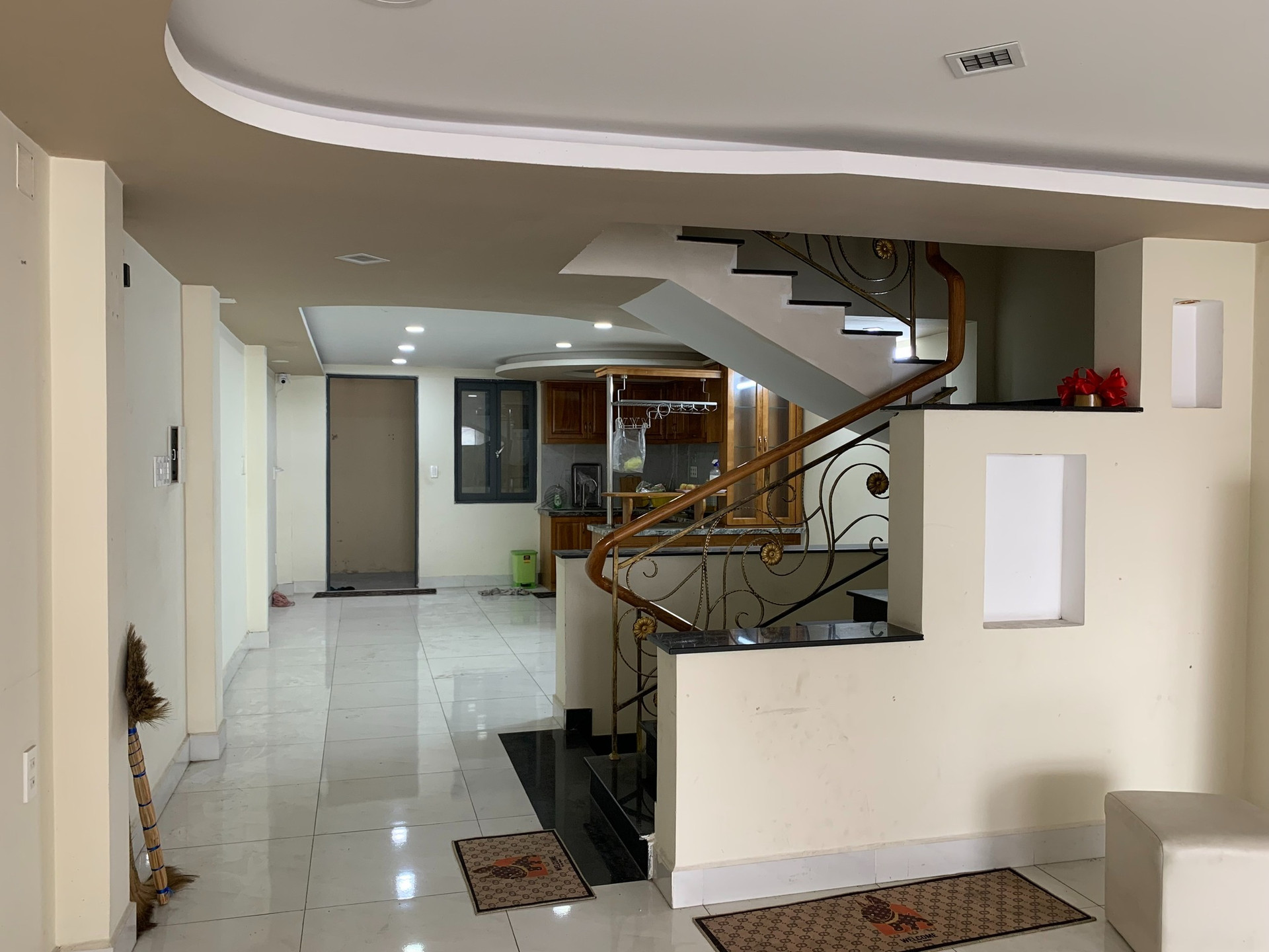 Hồi sinh căn hộ cũ 20 năm tuổi trở thành không gian sống ấm cúng lý tưởng- Ảnh 2.