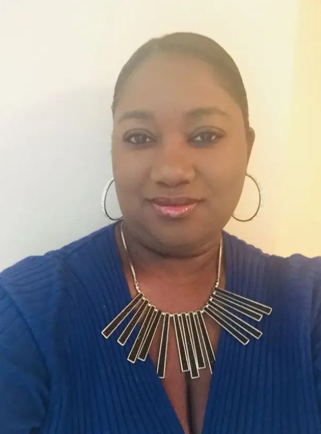 Chấn động: Giám đốc quỹ từ thiện biển thủ gần 300 tỷ đồng để mua 7 biệt thự và xe sang cho bạn trai - ảnh 1