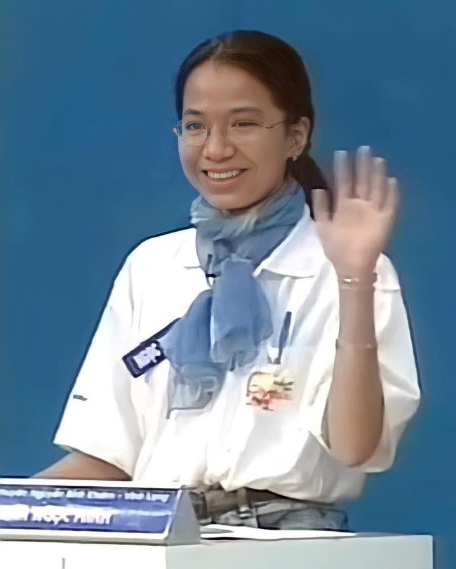 Cuộc sống hiện tại của 4 nữ Quán quân Olympia: Chỉ 1 người duy nhất trở về Việt Nam cống hiến, người thất nghiệp ở trời Tây vì không biết ‘chém gió’ - ảnh 1