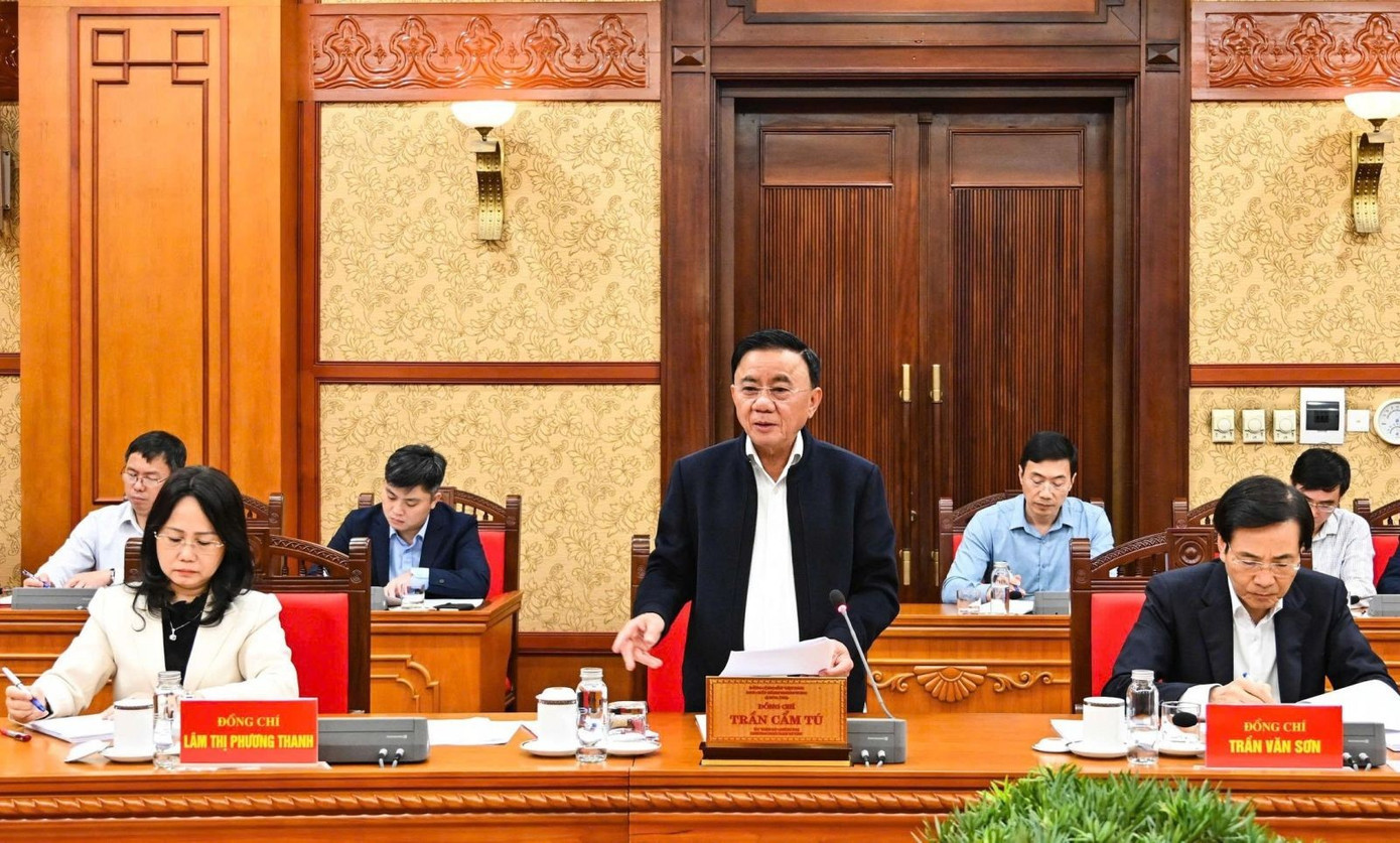 Thường trực Ban Bí thư Trần Cẩm Tú phát biểu tại phiên họp. Ảnh: Cổng thông tin Đảng Cộng sản. tienphong-2410mrtu.jpg