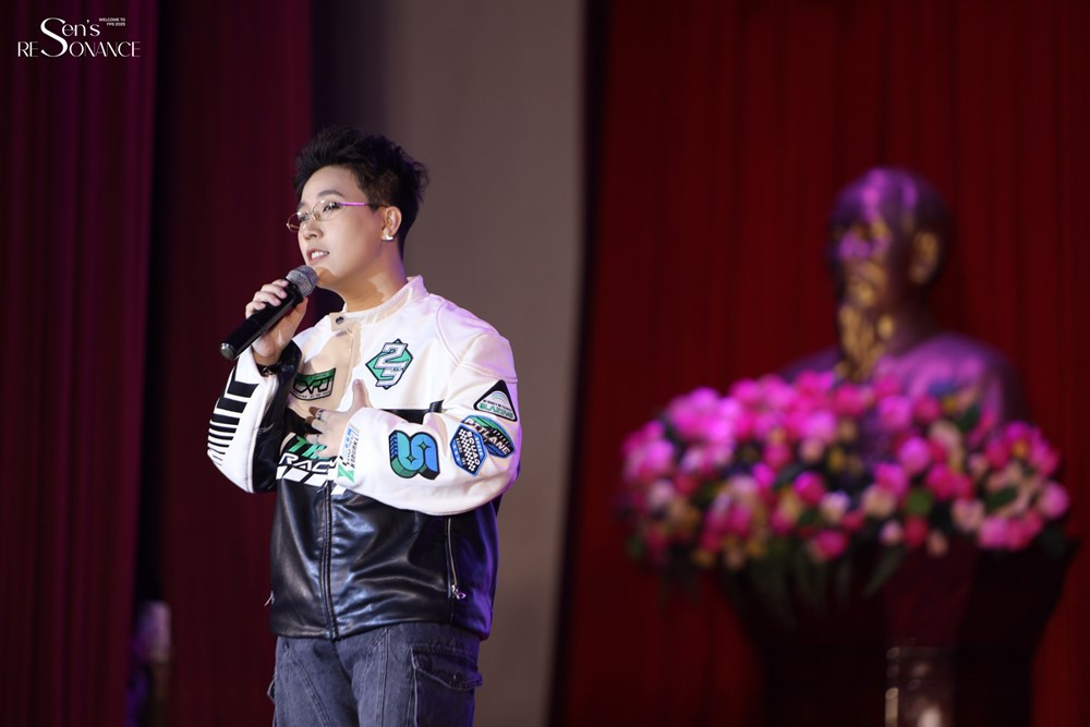 Dàn sao 'khủng' đổ bộ FPS 2025: Đêm nhạc hội chào tân đầy cảm xúc - ảnh 1