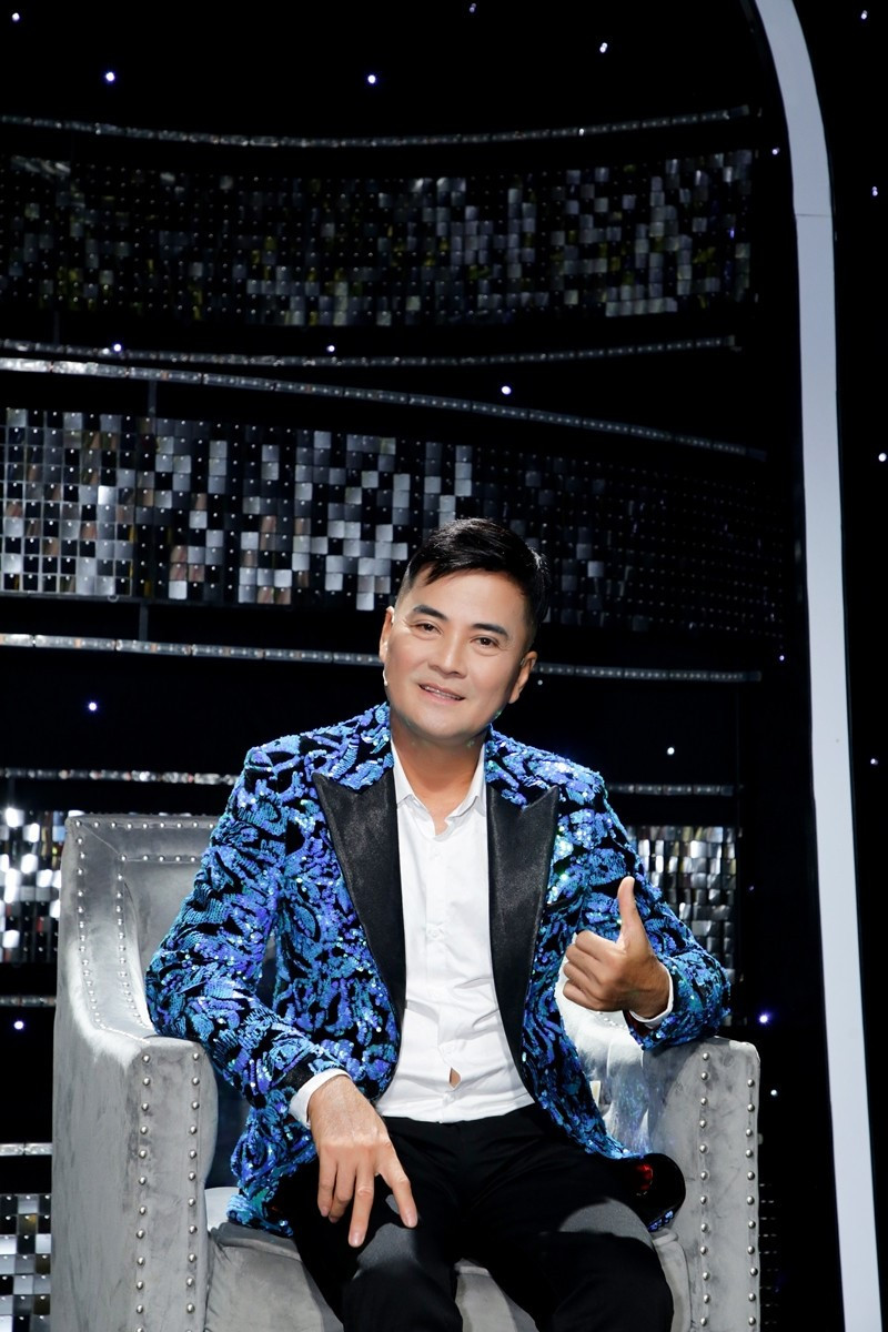 'Ông hoàng nhạc sến miền Tây' rời phố về đảo ngọc lớn nhất Việt Nam xây biệt phủ, gây chú ý với triết lý giữ vợ ‘như khách quý’ - ảnh 2