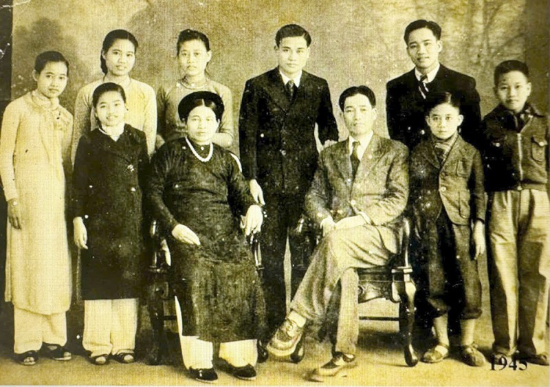 Gia đình đại trí thức danh giá bậc nhất Việt Nam: Cha là Giáo sư huyền thoại, 8 người con đều là Giáo sư, bác sĩ, nhà khoa học lừng danh - ảnh 2