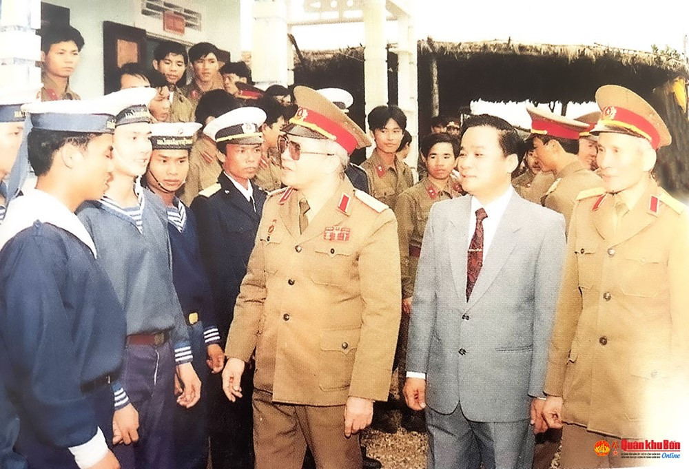 Gia đình hiếm có tại Việt Nam: 2 anh em ruột được phong hàm tướng, 6 người là liệt sĩ và 2 người được tặng danh hiệu Bà mẹ Việt Nam anh hùng - ảnh 3