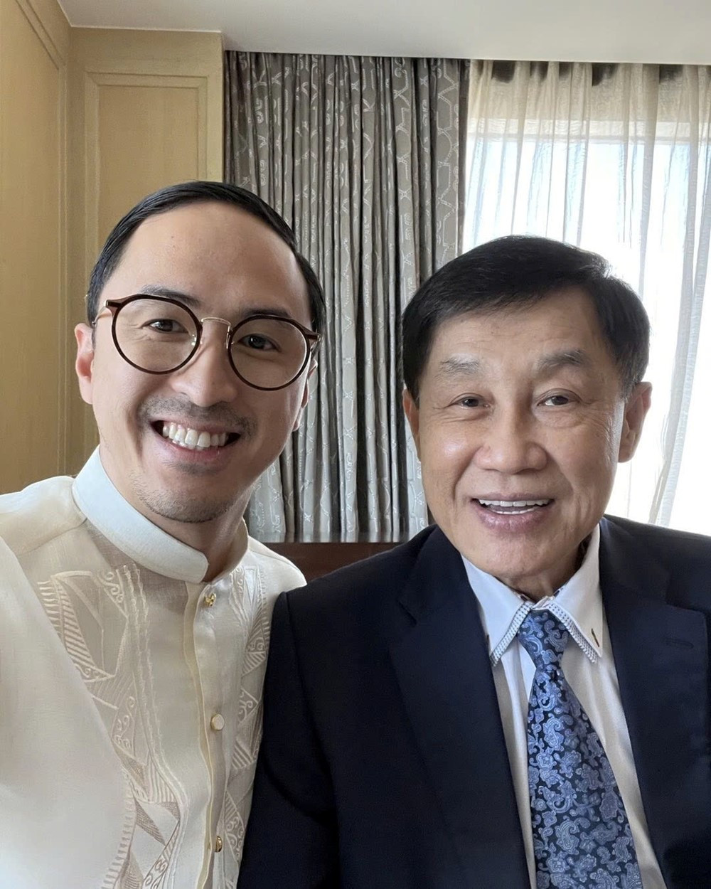 'Cậu ấm, cô chiêu' kế nghiệp gia tộc hàng hiệu giàu có bậc nhất Việt Nam: Người cưới 'ngọc nữ màn ảnh', người làm Phó Tổng Giám đốc ở tuổi 23 - ảnh 2