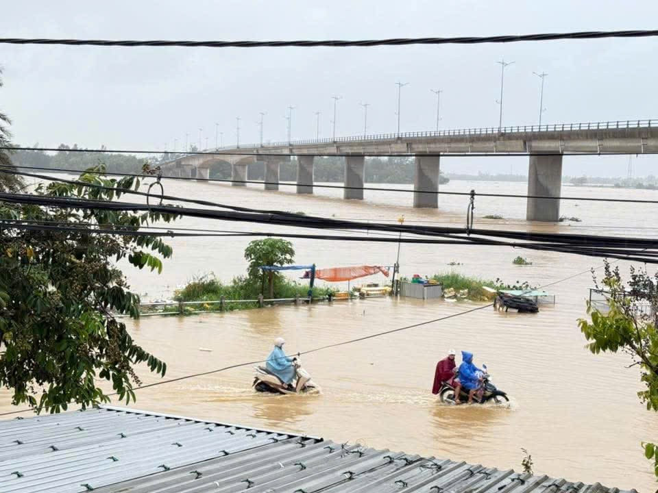 Nước ngập ở khu vực Hội An hoi-an.jpg