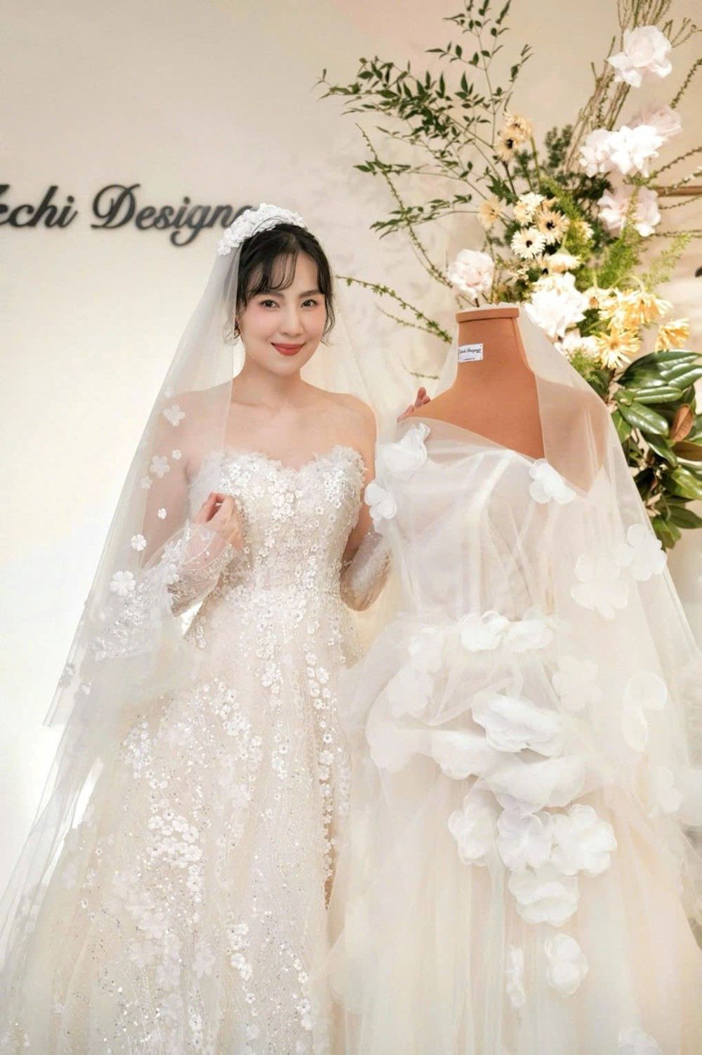 'MC đẹp nhất VTV' từ bỏ sự nghiệp để làm dâu hào môn, sống như 'bà hoàng' trong lâu đài dát vàng - ảnh 1