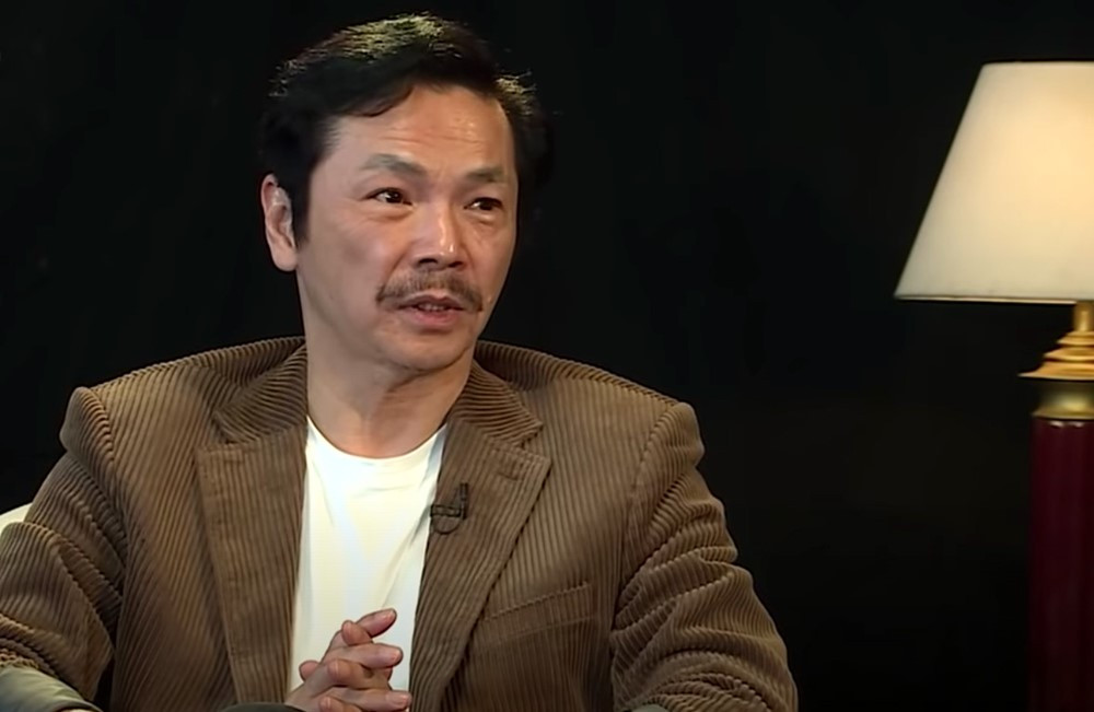 ‘Ông bố quốc dân’ từng mất 3 người thân trong một ngày, đi bộ 400km tìm cha: Cuộc sống U70 viên mãn, hạnh phúc với 'fan hâm mộ' kém 10 tuổi - ảnh 4