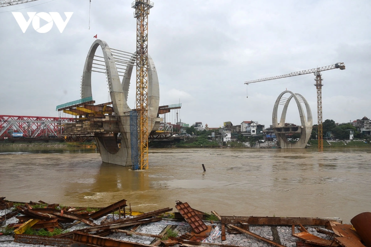 Cây cầu 1.800 tỷ thay thế cây cầu hơn 100 tuổi sẽ bị phá dỡ ở Hà Nội ‘lụt’ tiến độ, Bộ Xây dựng chốt hạn hoàn thành- Ảnh 2.