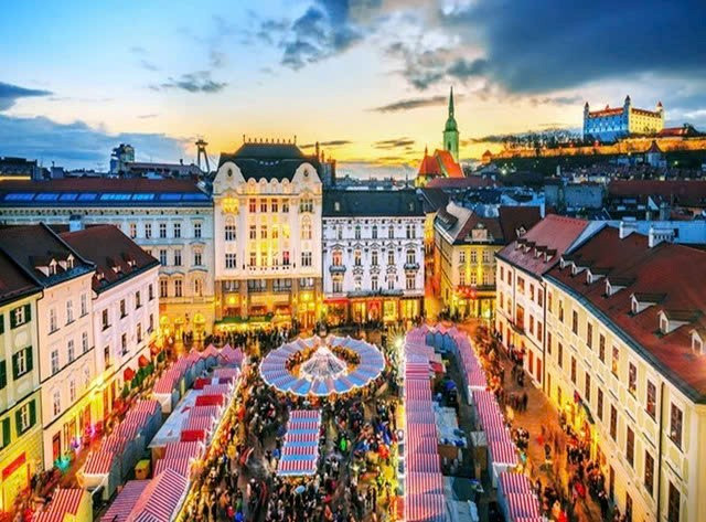 Thủ đô duy nhất nằm trên biên giới 3 quốc gia, được mệnh danh là 'Detroit của châu Âu'