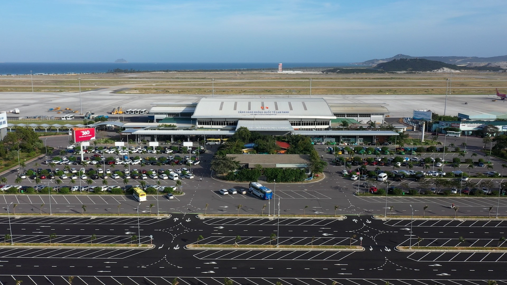 Tỉnh có đường bờ biển dài nhất Việt Nam muốn làm tuyến đường 10.000 tỷ kết nối sân bay lớn thứ 2 miền Trung với KKT trọng điểm- Ảnh 3.