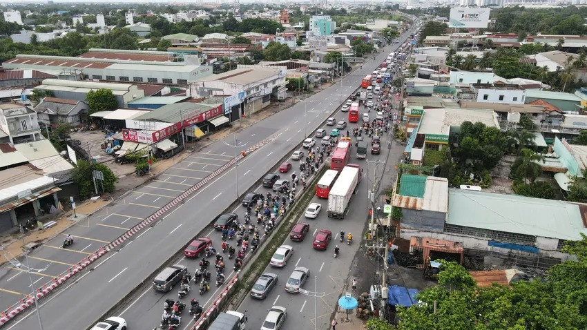 Thành phố giàu nhất Việt Nam sắp giải tỏa hàng nghìn hộ dân, nhường chỗ mở rộng tuyến đường dài nhất cả nước- Ảnh 1. Thành phố giàu nhất Việt Nam sắp giải tỏa hàng nghìn hộ dân, nhường chỗ mở rộng tuyến đường dài nhất cả nước- Ảnh 1.
