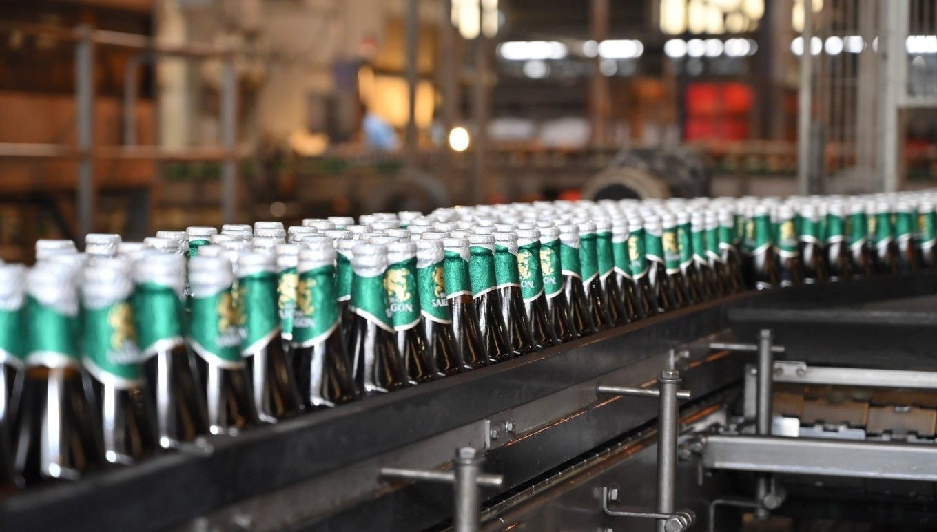 Ông lớn ngành bia Sabeco (SAB) đem hơn 20.000 tỷ đồng gửi ngân hàng, 'nằm không' thu về 2,7 tỷ tiền lãi mỗi ngày Ông lớn ngành bia Sabeco (SAB) đem hơn 20.000 tỷ đồng gửi ngân hàng, 'nằm không' thu về 2,7 tỷ tiền lãi mỗi ngày