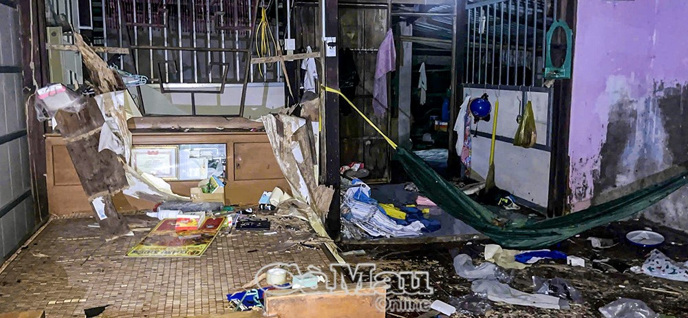 Lốc xoáy gây thiệt hại tới 900 triệu đồng cho một xã ở Cà Mau - ảnh 1