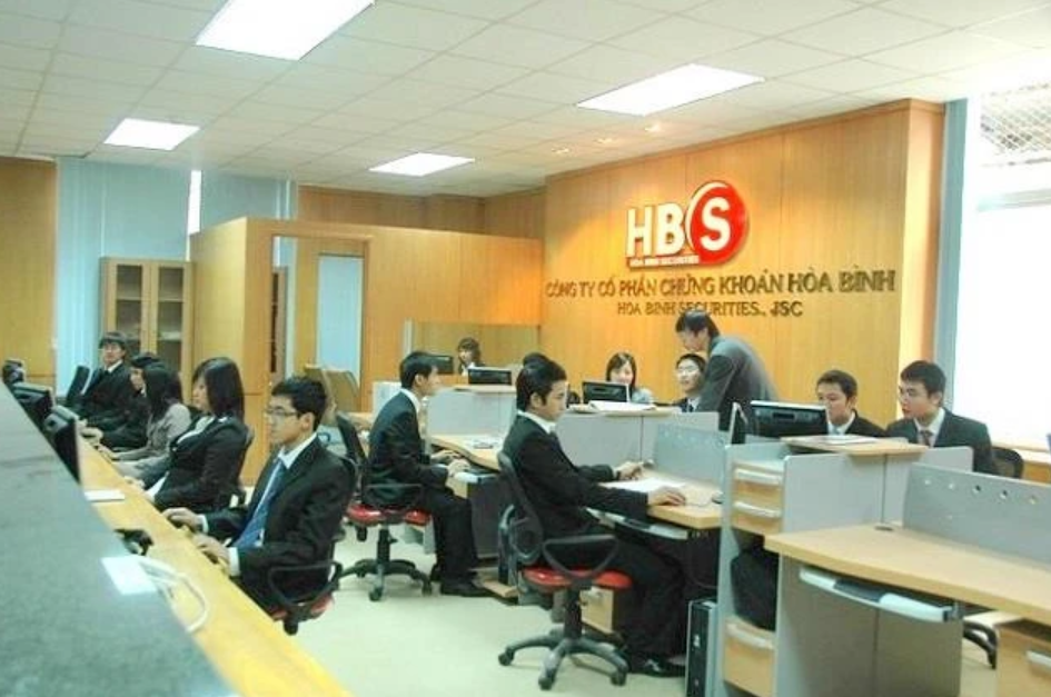 Một công ty chứng khoán rơi vào tình trạng bị kiểm soát đặc biệt, phải ngừng cho vay margin Một công ty chứng khoán rơi vào tình trạng bị kiểm soát đặc biệt, phải ngừng cho vay margin