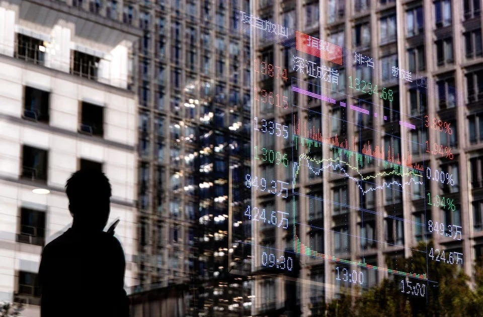 Thị trường tài chính toàn cầu ra sao sau khi Fed hạ lãi suất?