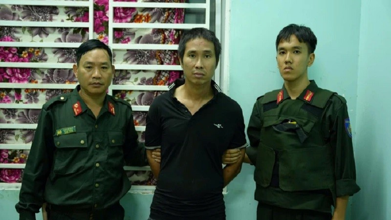 Bắt 3 đối tượng bán súng cho 'kẻ sát nhân' Lê Sỹ Tùng - ảnh 1