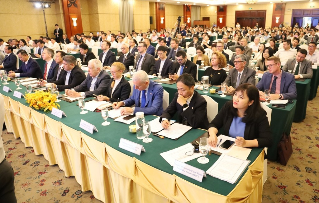 Toàn cảnh hội nghị. img-5201.jpg