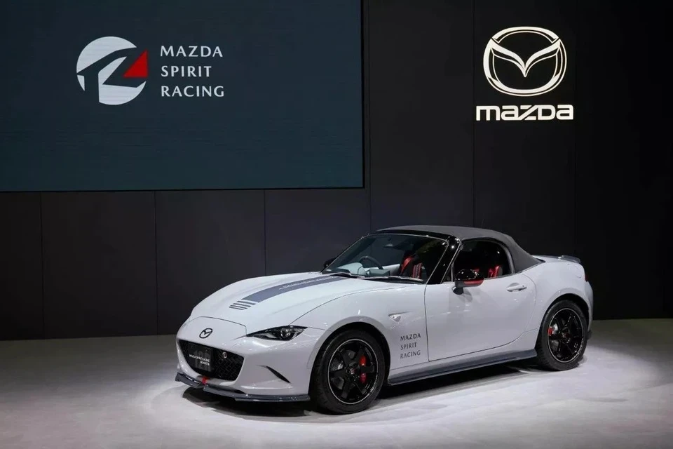 mazda_spirit_racing_mx_5_2.webp