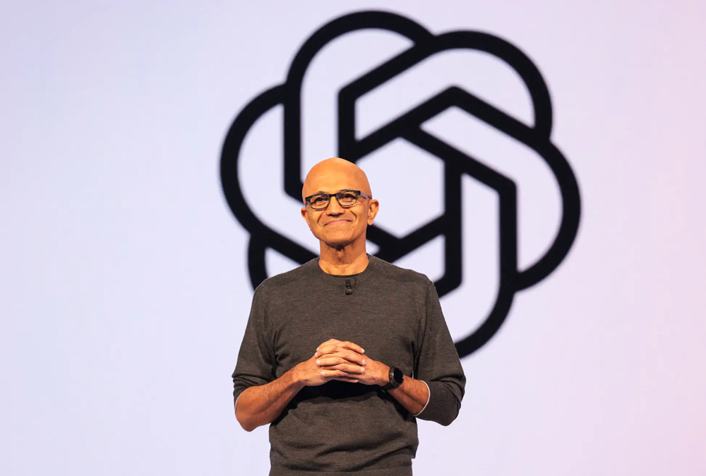 Canh bạc 1 tỷ USD đưa Microsoft thành 'đế chế AI': Từng bị Bill Gates chỉ trích là 'ném tiền vào lửa', CEO giờ đây đã nhân số tiền lên 135 lần - ảnh 1