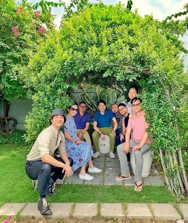 Gia tộc siêu giàu Việt Nam có 'ông hoàng' phở vang danh quốc tế, con trai là nhà thiết kế lừng danh - ảnh 1