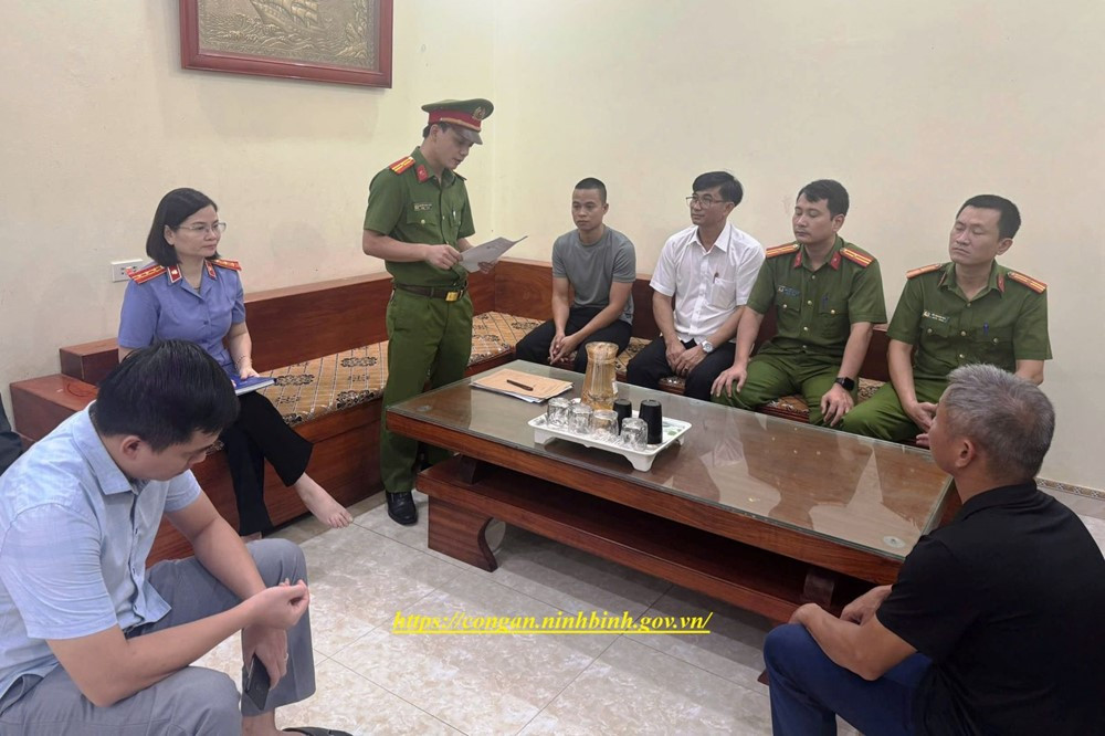 Khởi tố thêm tội danh đối với chủ kênh TikTok 'Gia đình Hải Sen' - ảnh 1