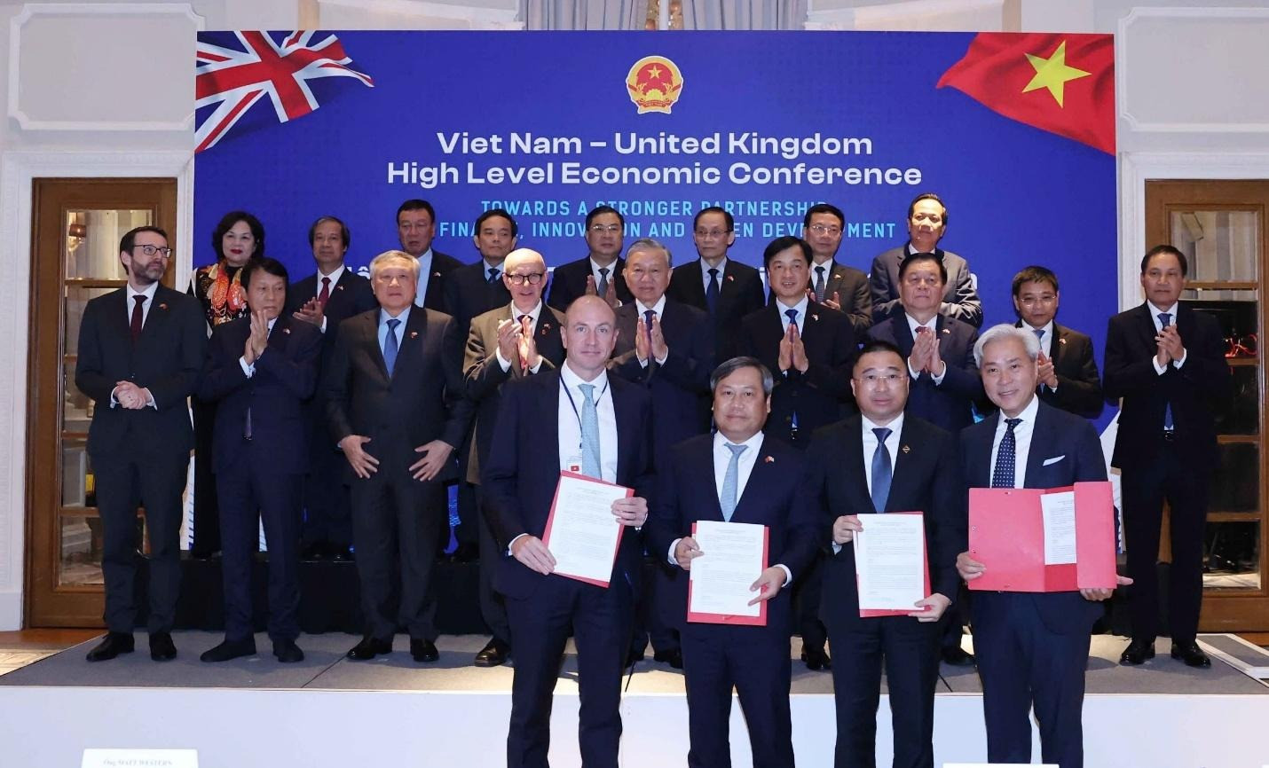 Hình ảnh tại lễ ký kết. Nguồn ảnh: Sun Group