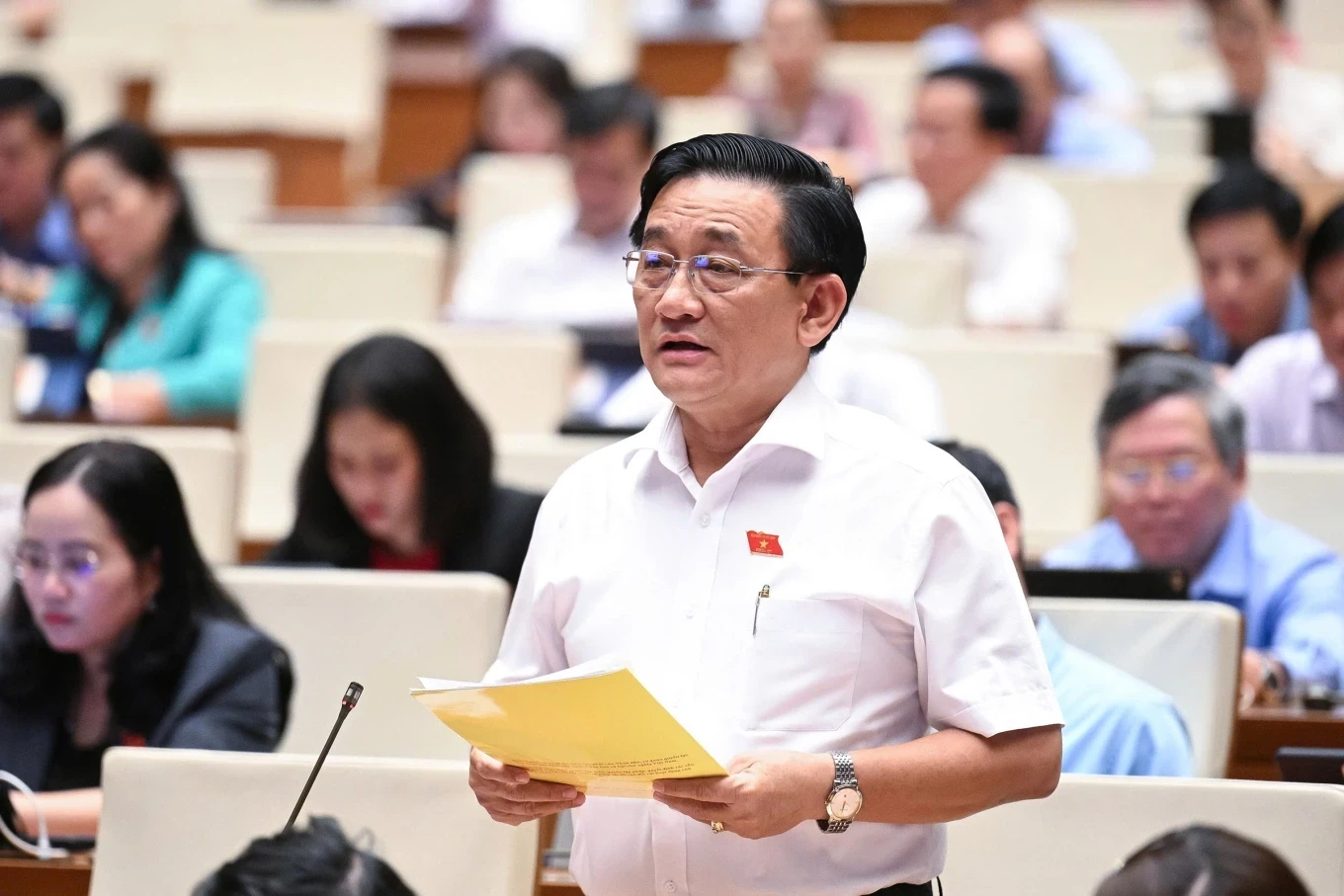 Đại biểu Trần Quốc Tuấn (Vĩnh Long)