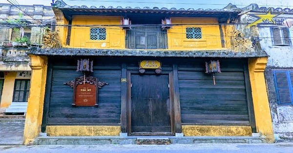 Ngôi nhà gần 300 tuổi làm bằng gỗ quý, được UNESCO vinh danh là Di sản Văn hóa Thế giới